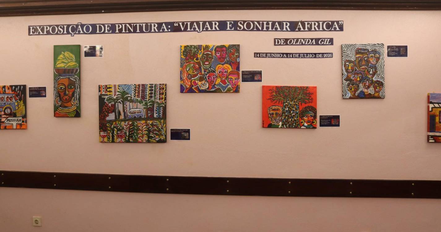 Casa do Povo São Roque do Faial recebe exposição de pintura: “Viajar e sonhar África”