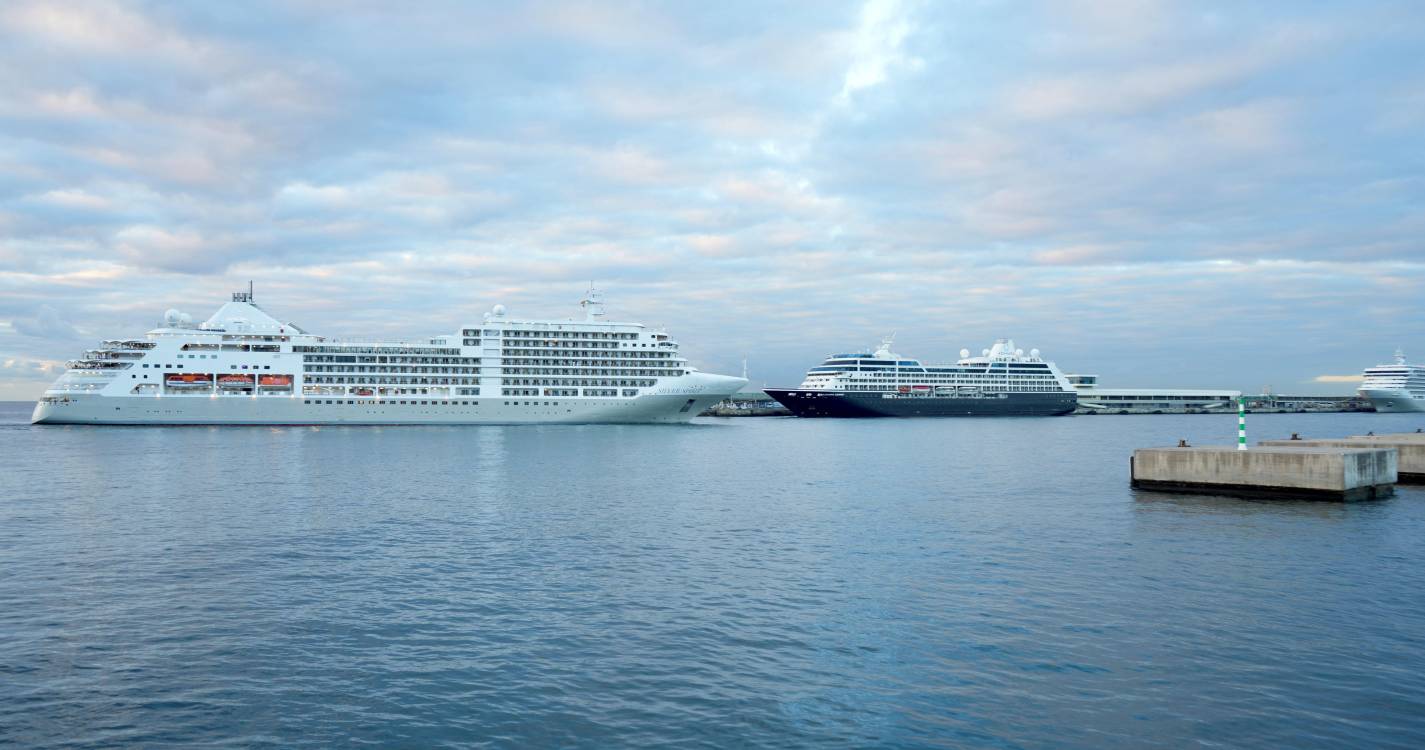 Mais um dia de ‘casa’ cheia no Porto do Funchal com quatro navios de cruzeiro