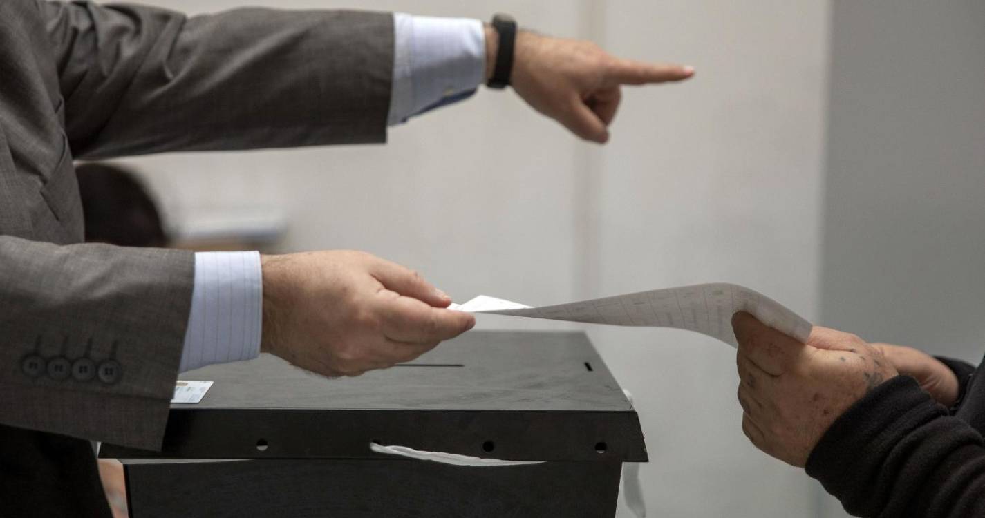 Eleições: Portugueses na Polónia e Bálticos apelam a um boicote ao voto postal