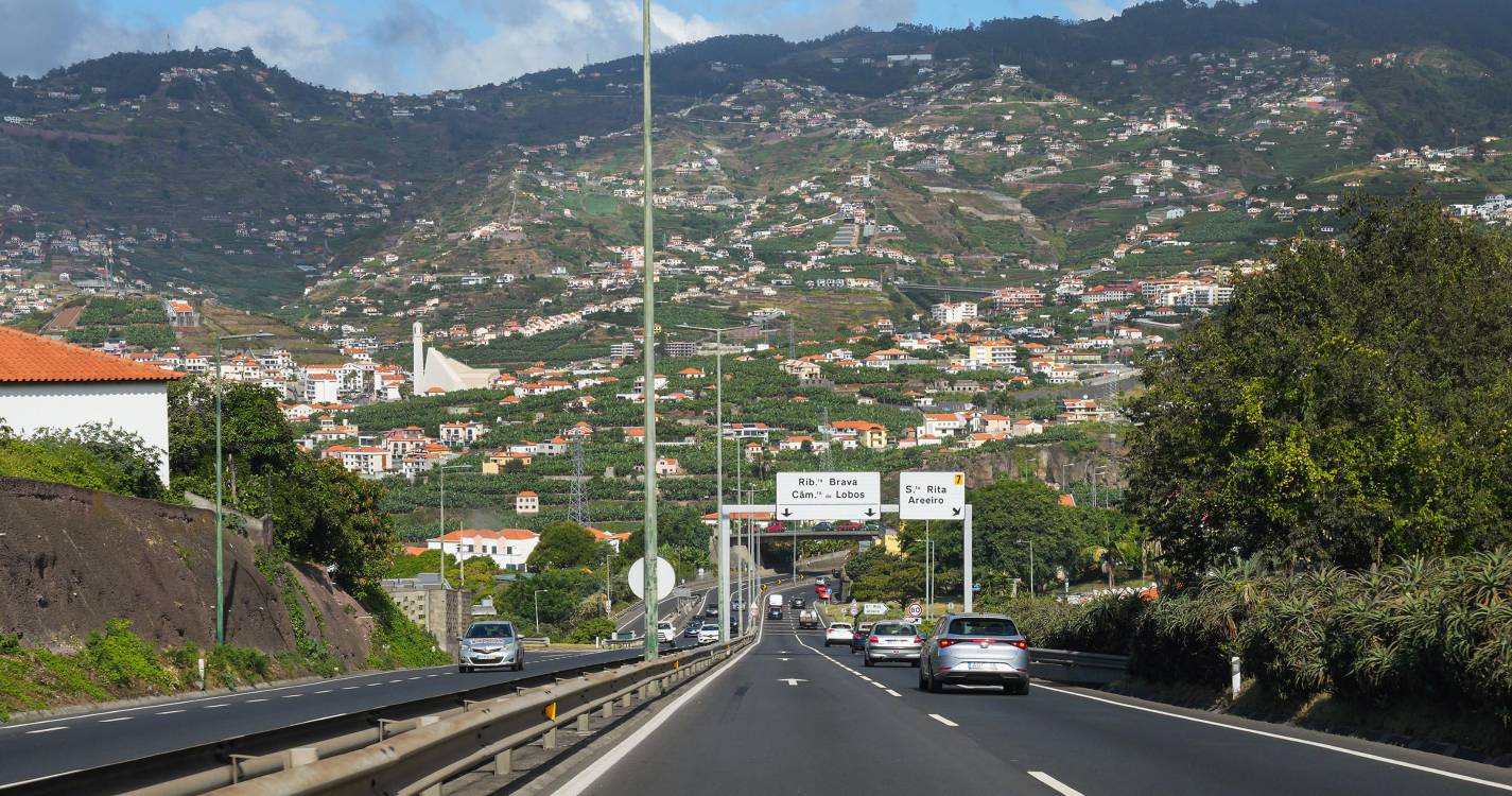 Despiste na descida de Santa Rita provocou três feridos