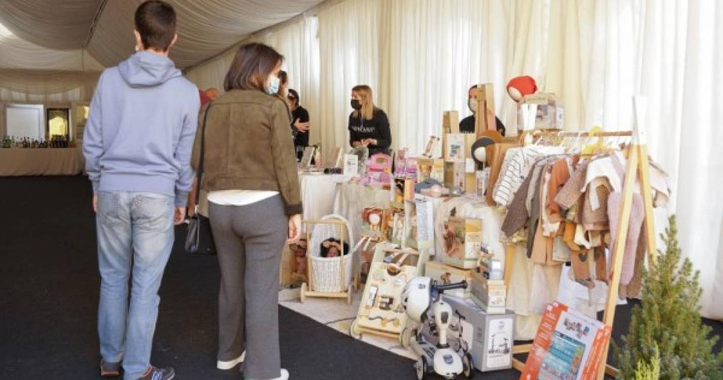 Mercadinho Improvável anima Forte de São Tiago este domingo (com fotos)