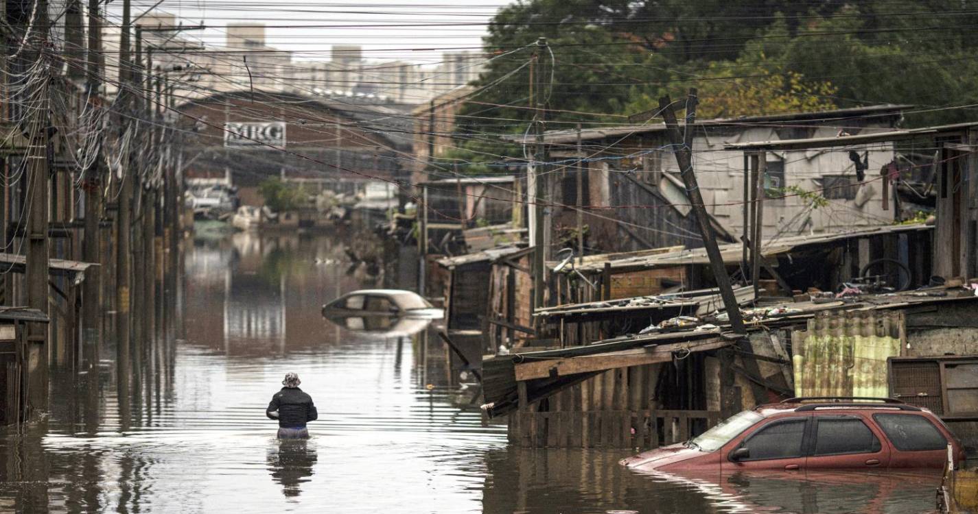 Novas tempestades agravam inundações no sul do Brasil