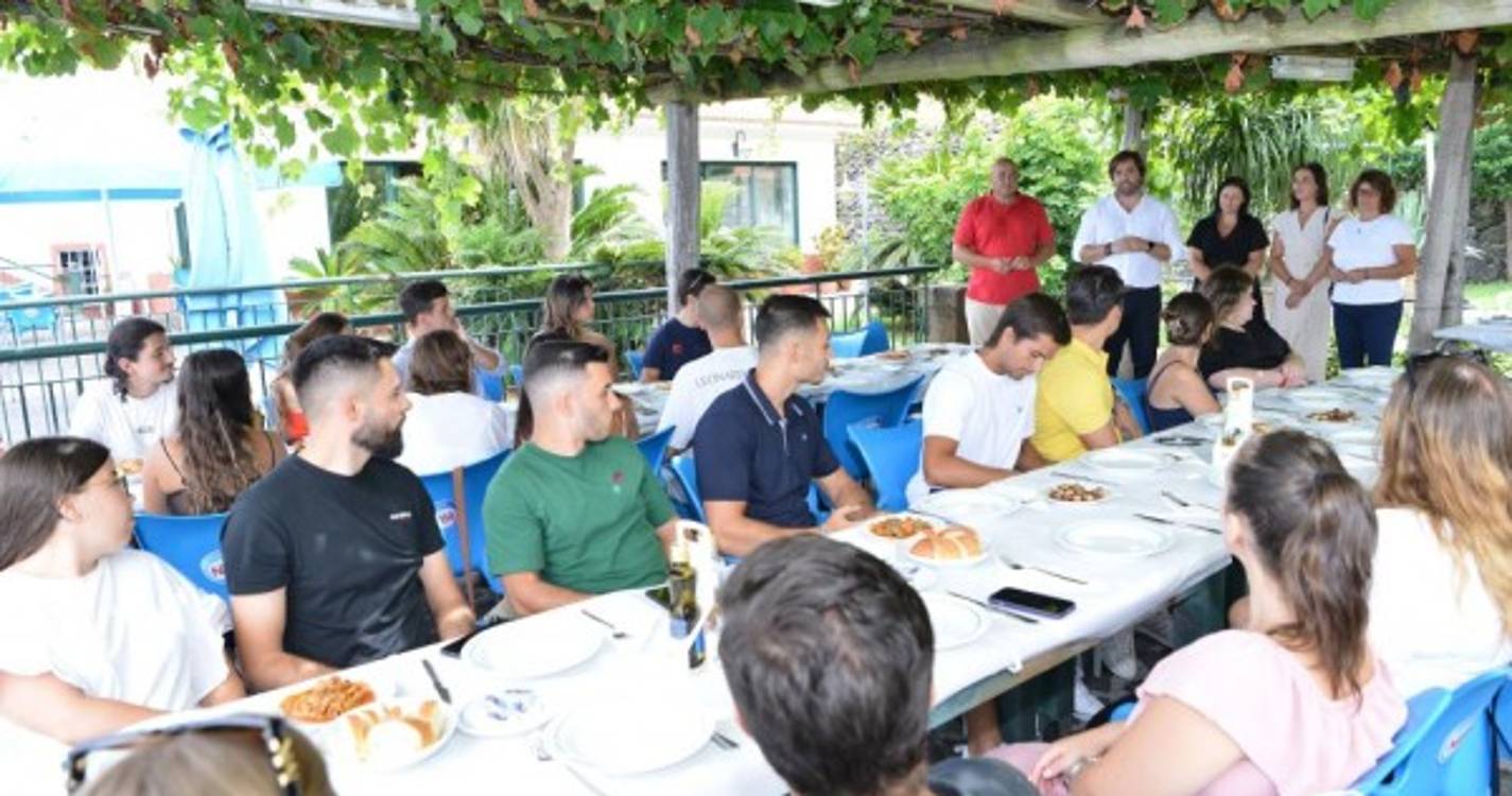 Convívio junta estudantes universitários de São Vicente