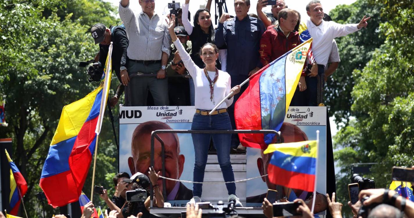 Venezuela: Líderes da oposição pedem a militares que impeçam “golpe” de Maduro