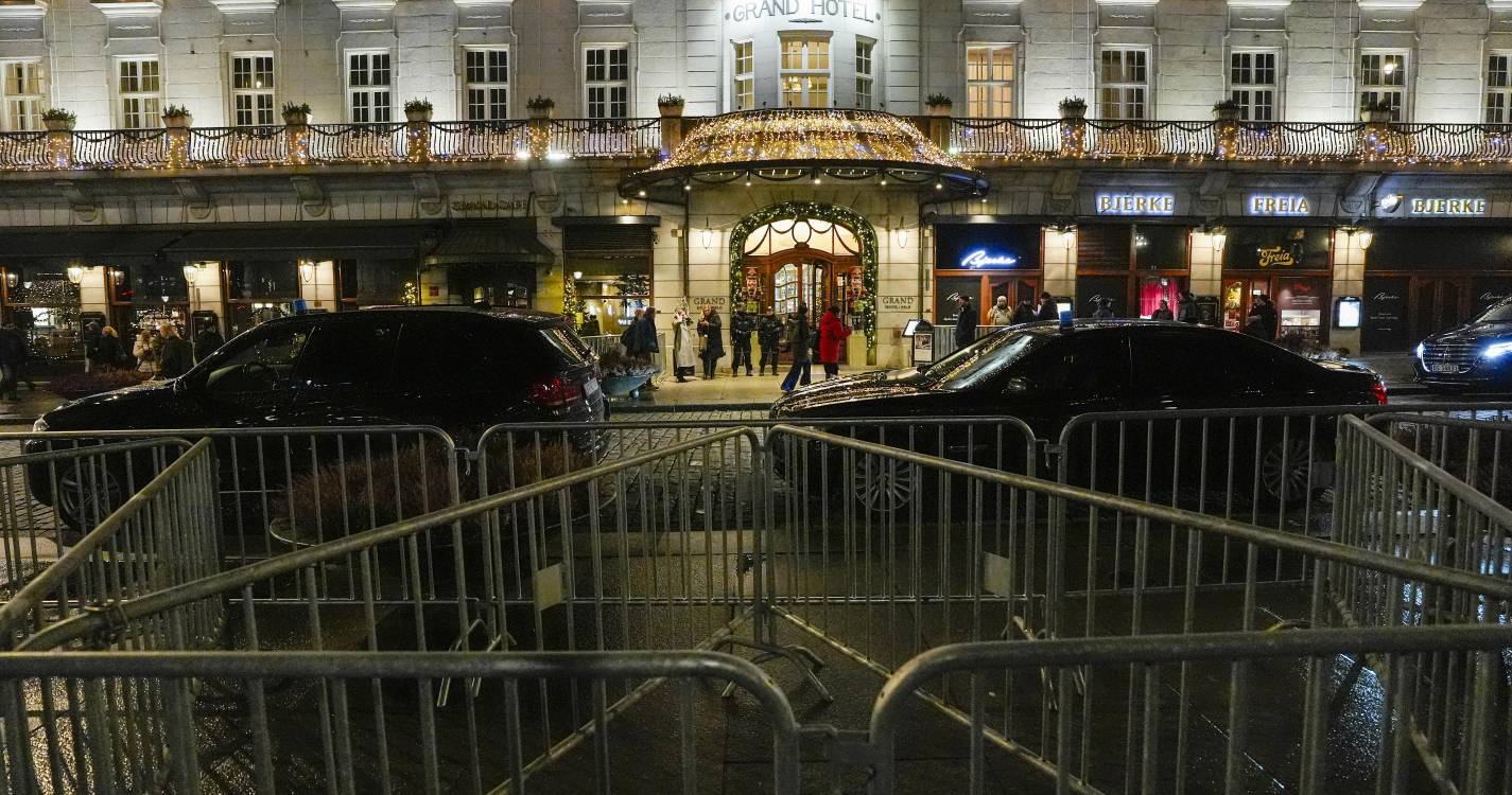 Chefes de Estado e outros convidados começam a chegar a Oslo (com fotos)