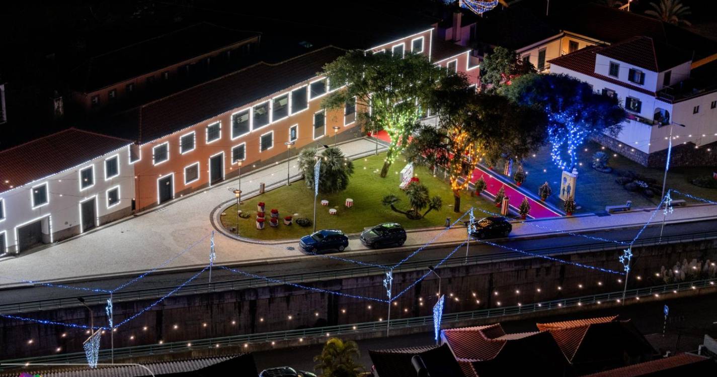 Luzes de Natal já brilham na Calheta (com fotos e vídeo)