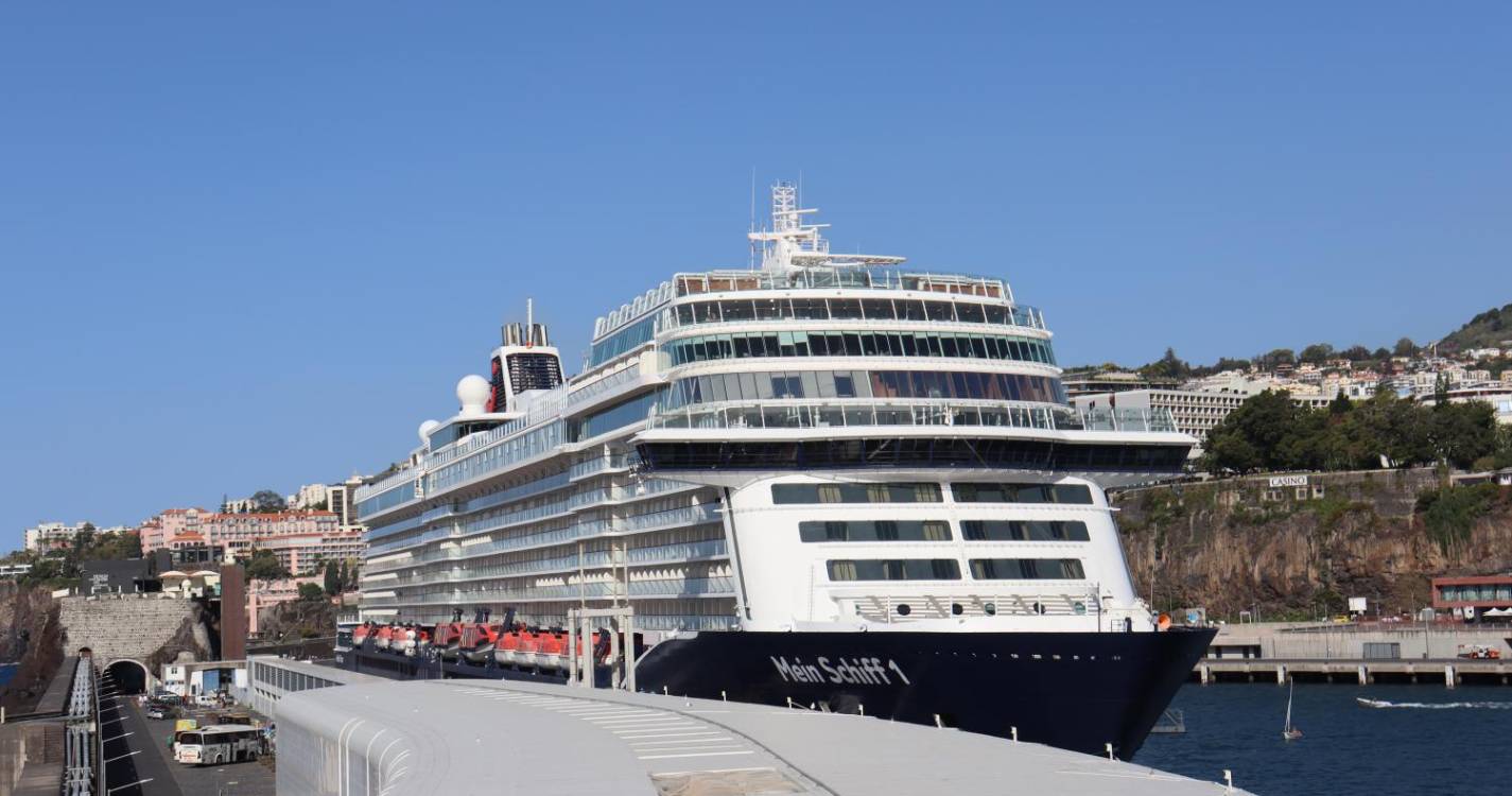 ‘Mein Schiff 1’ despede-se hoje do Porto do Funchal até ao próximo ano