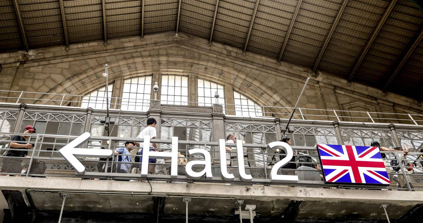 Incidente elétrico obriga a cancelamento de pelo menos 17 comboios Eurostar em França