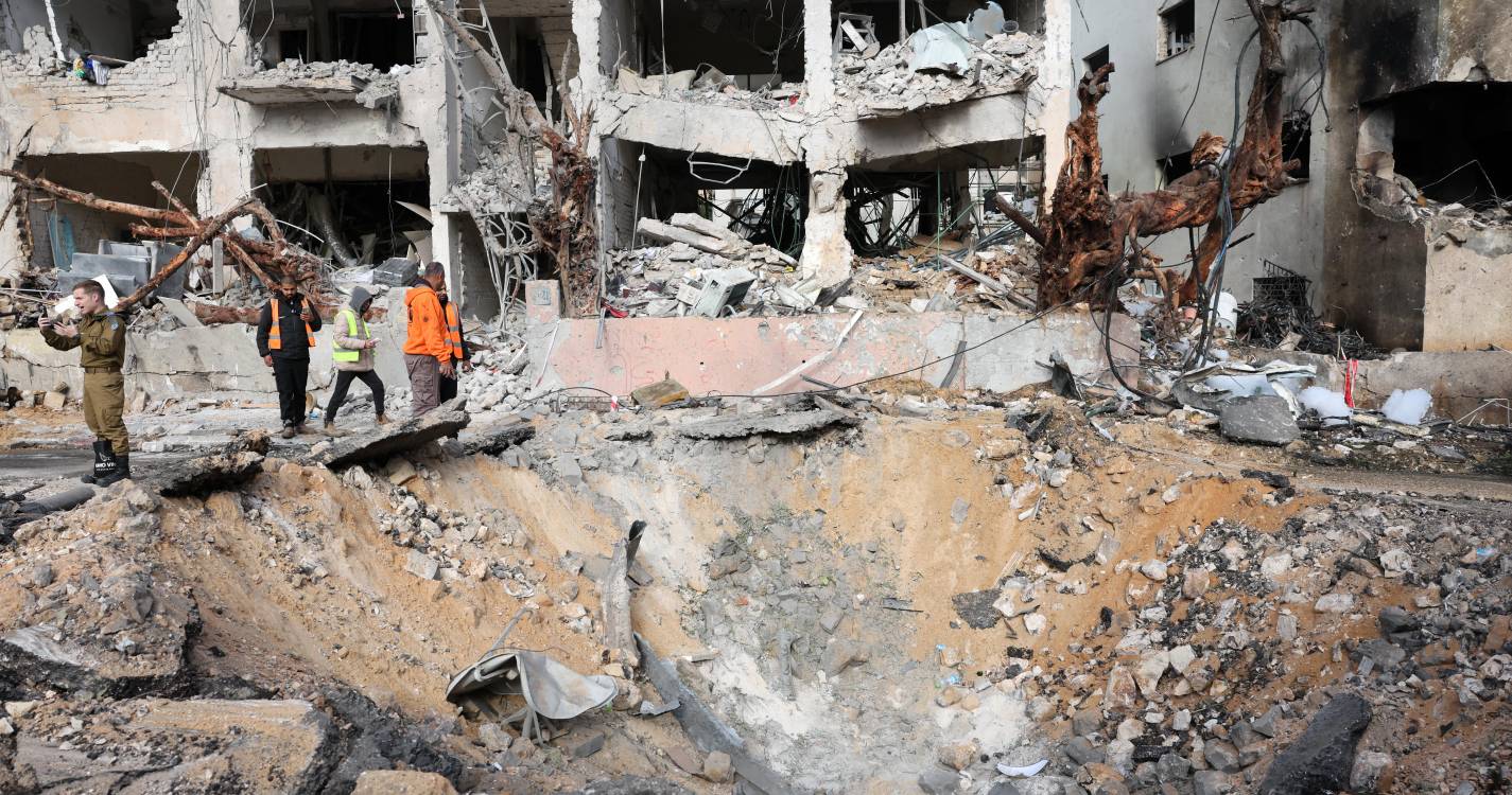 Irão: Pelo menos oito mortos em confrontos junto ao consulado dos EUA no Paquistão