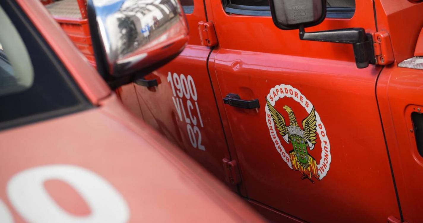 Fogo em adufa mobilizou Bombeiros Sapadores do Funchal