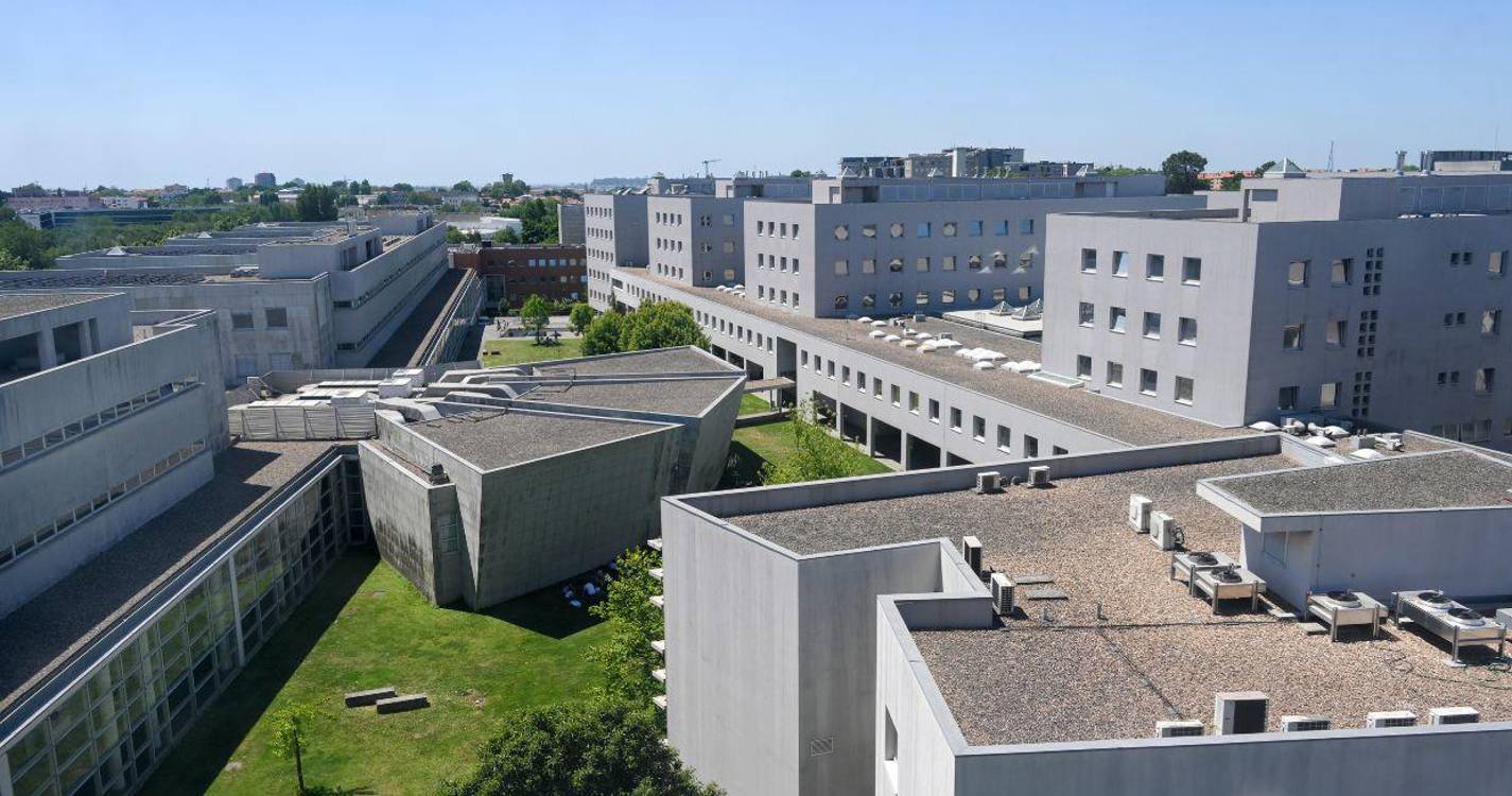 Associação de Estudantes da FEUP lamenta “atos inaceitáveis” e presidente demite-se