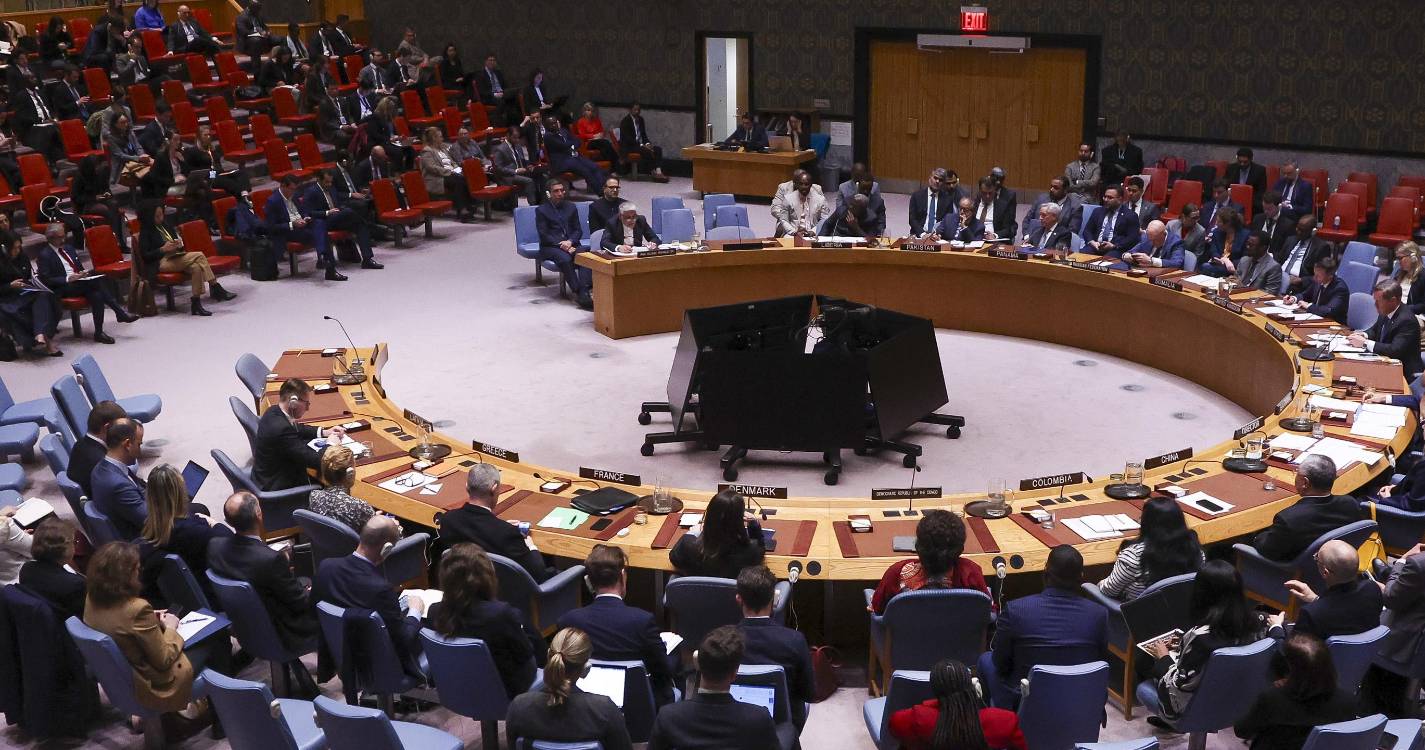 Irão: ONU considera repugnantes ameaças de aniquilação e alerta para crimes de guerra