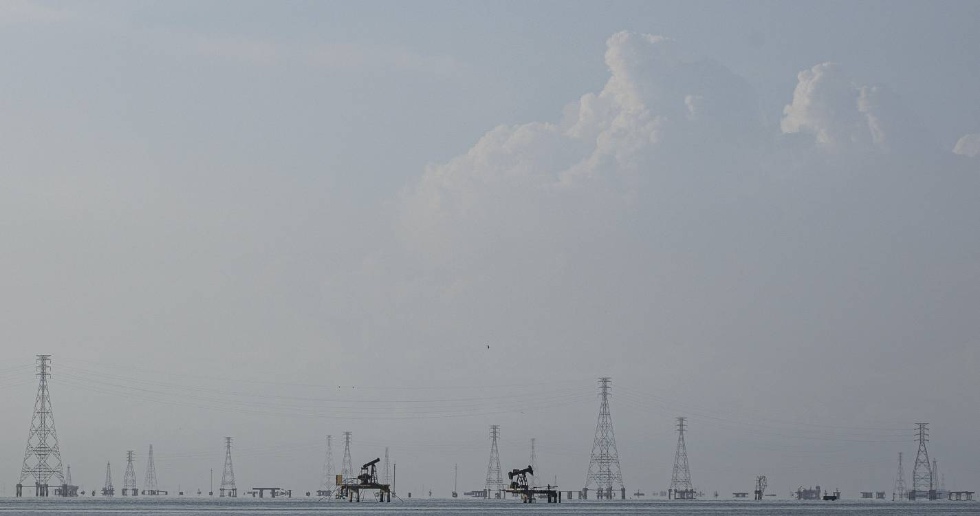 Venezuela vigia dois grandes complexos petrolíferos devido a tensões com os EUA