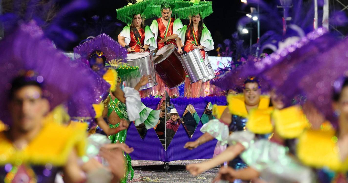 Veja como foi o Carnaval na Avenida cheia de cor e brilho