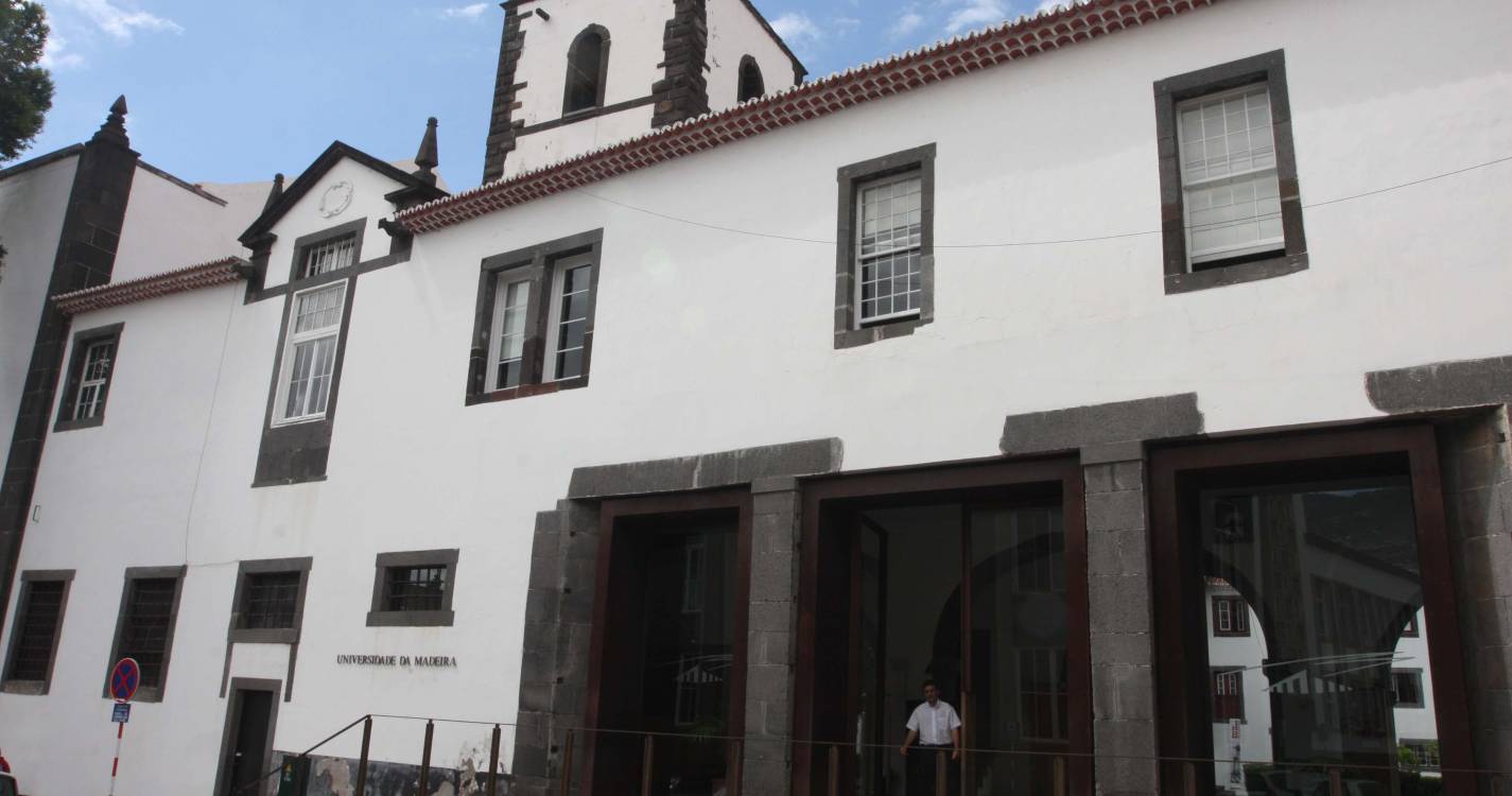 Reitoria da UMa acolhe conferência sobre 50 anos de docência