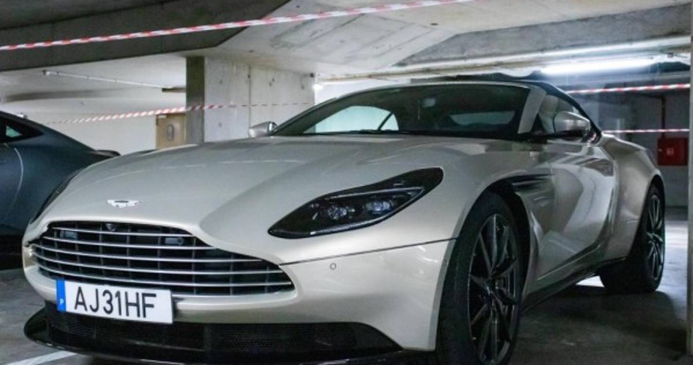 'Máquinas’ da Aston Martin no Savoy Palace [com fotogaleria]
