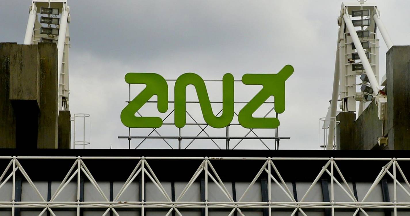 Governo dá quatro meses à ANA para apresentar projetos para obras no aeroporto de Lisboa