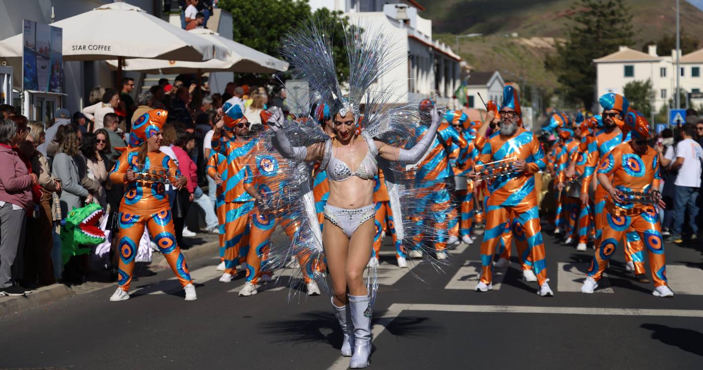 Cortejo Trapalhão enche Porto Santo de brilho e animação (com fotos)