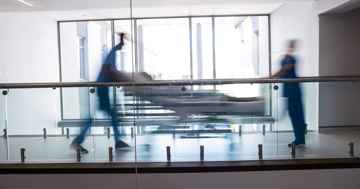 Tempo médio de espera nas urgências é de quase três horas para doentes urgentes