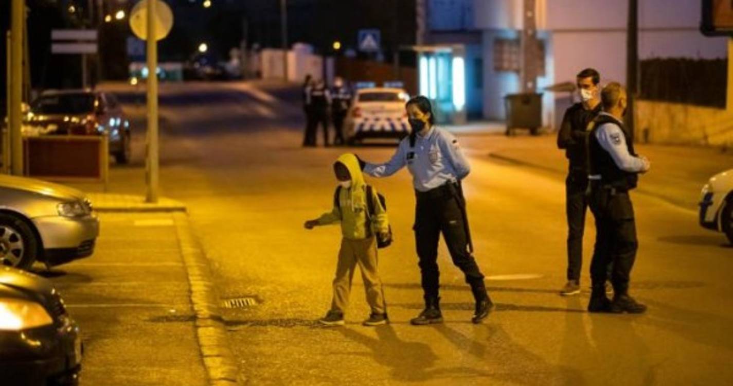Dezenas de polícias mobilizados para tiroteio em Corroios