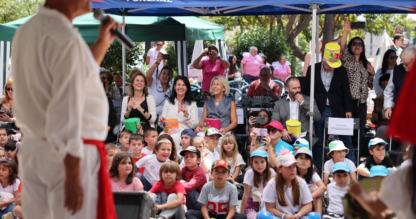 Teatro invadiu o Jardim do Bairro do Hospital