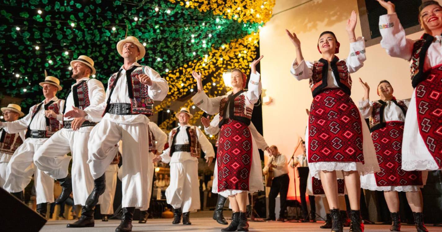 Folclore da Batalha e da Roménia anima a Ponta do Sol