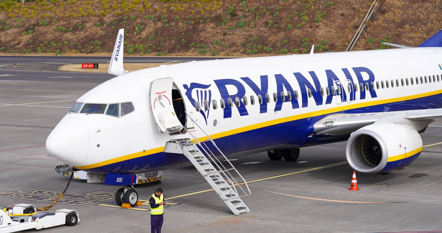 Trabalhadores do ‘handling’ da Ryanair em Madrid anunciam 22 dias de greve