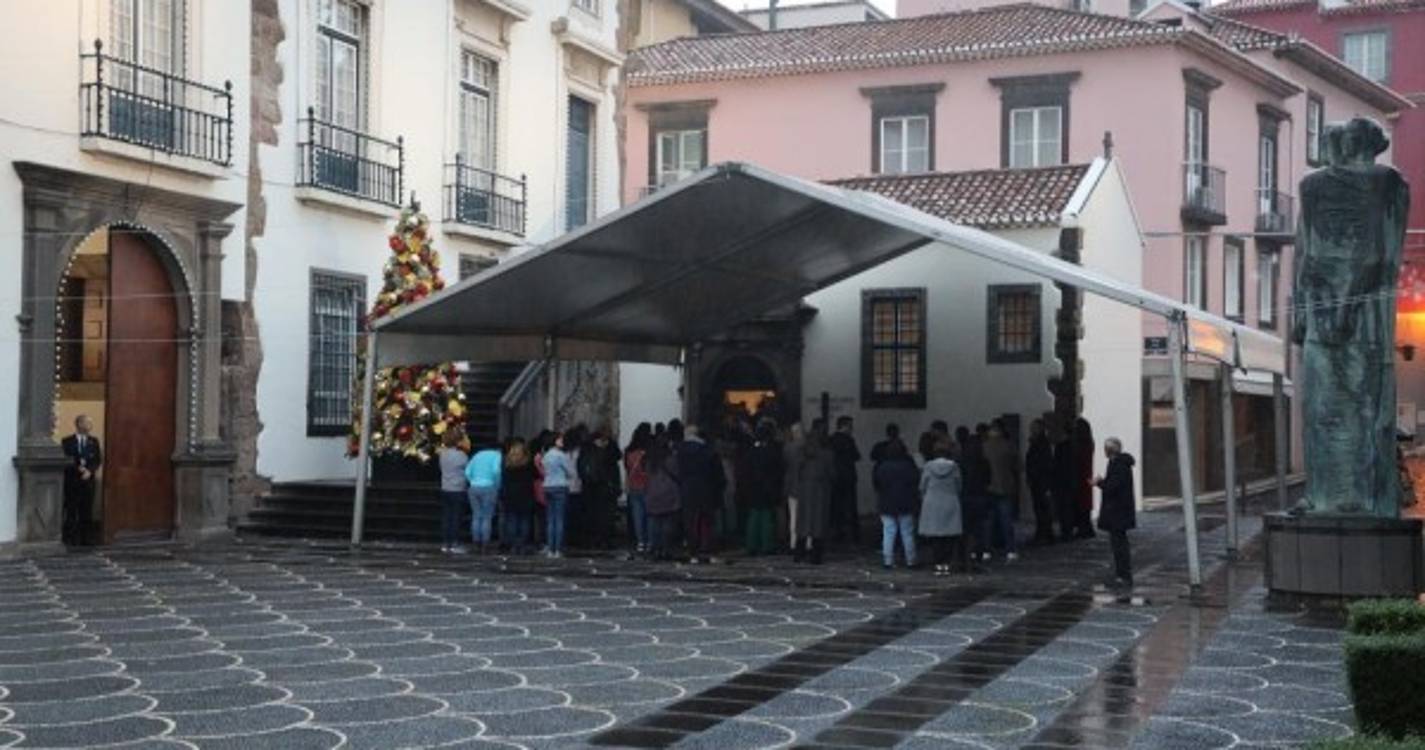 Veja as imagens da missa do parto da Assembleia Legislativa da Madeira (com fotos)