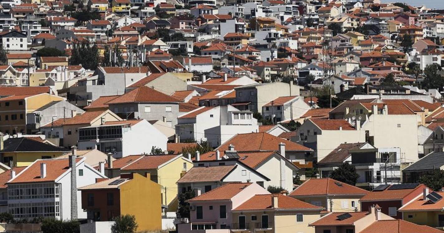 Prazo para pagar o IMI começa hoje com reforço do desconto para famílias de 267 concelhos