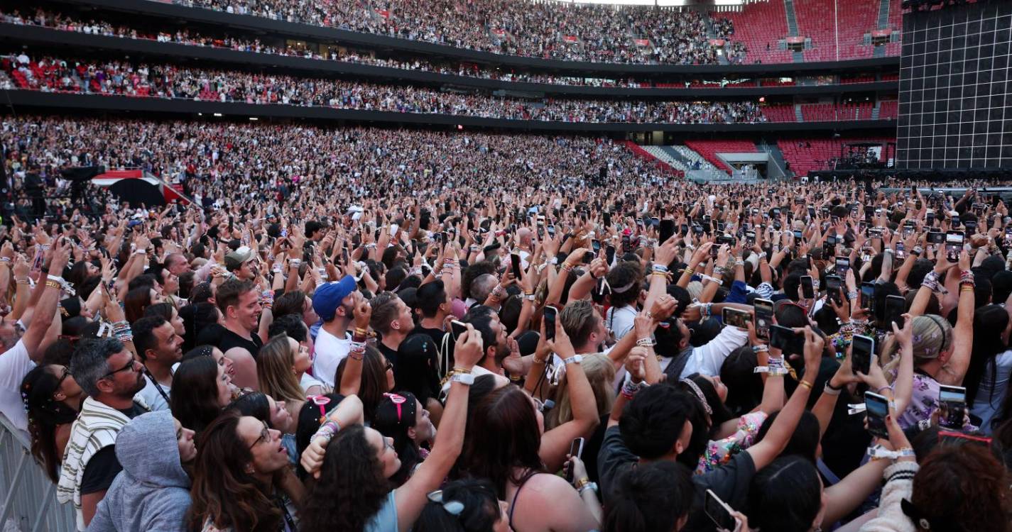 Uma catedral para Taylor Swift na estreia em Portugal (com fotos)