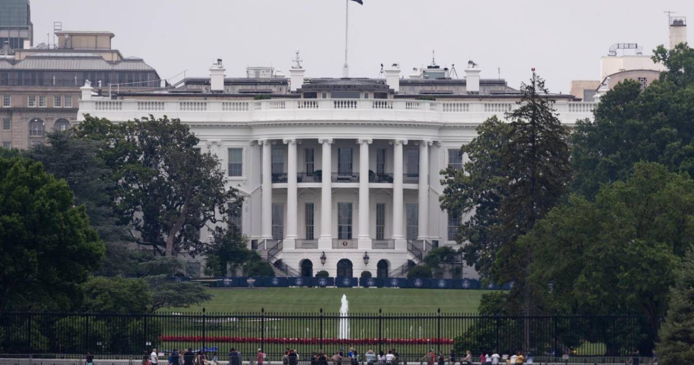 Casa Branca diz que vai apoiar defesa de Israel contra ataque do Irão