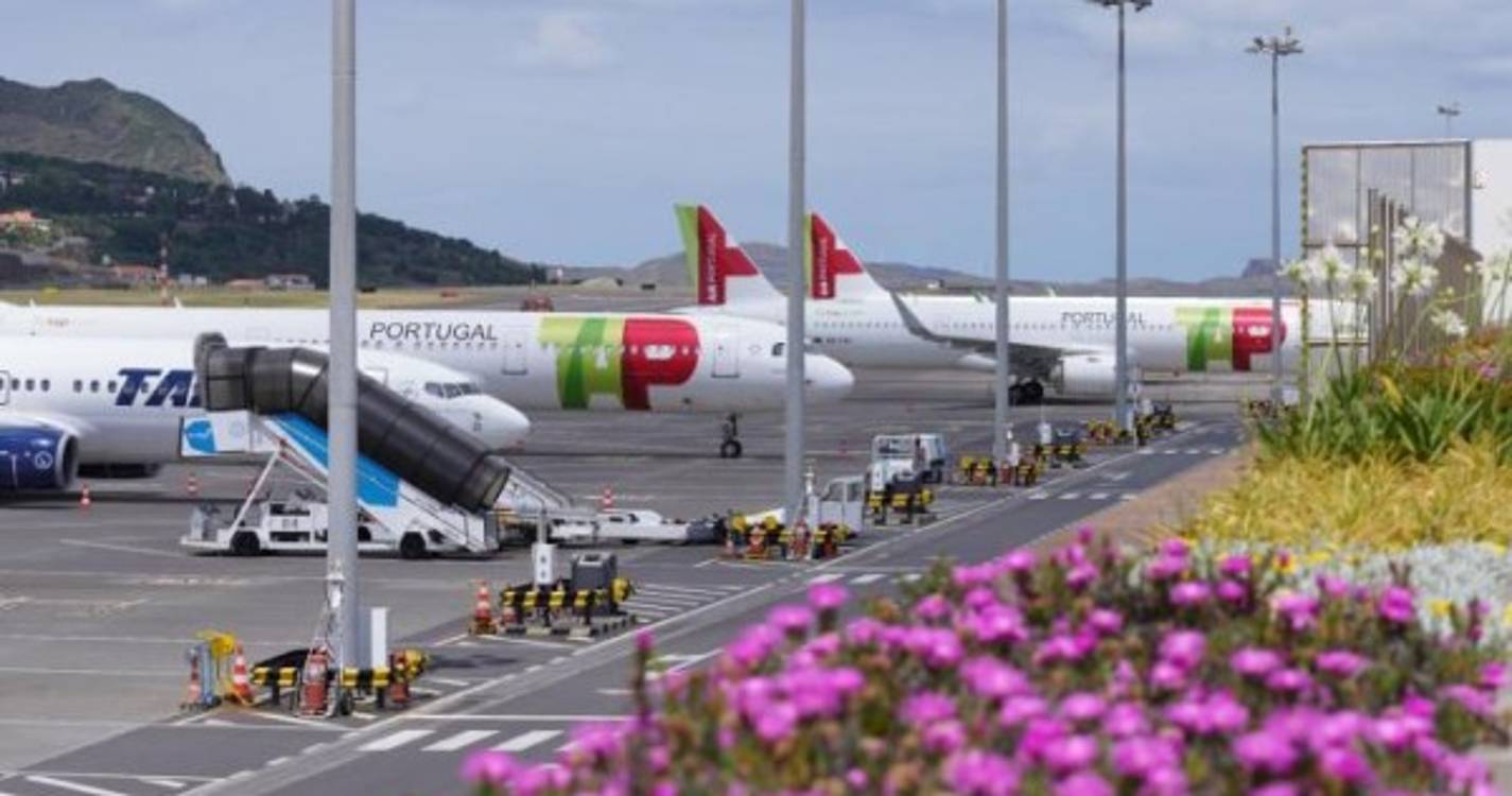 Dezoito voos animam aeroporto