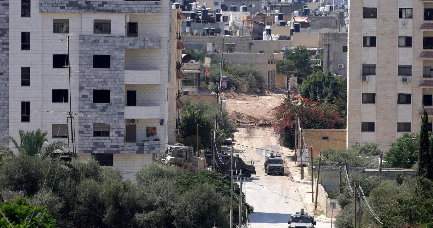 Médio Oriente: Israel afirma que abateu 12 militantes palestinianos na Cisjordânia