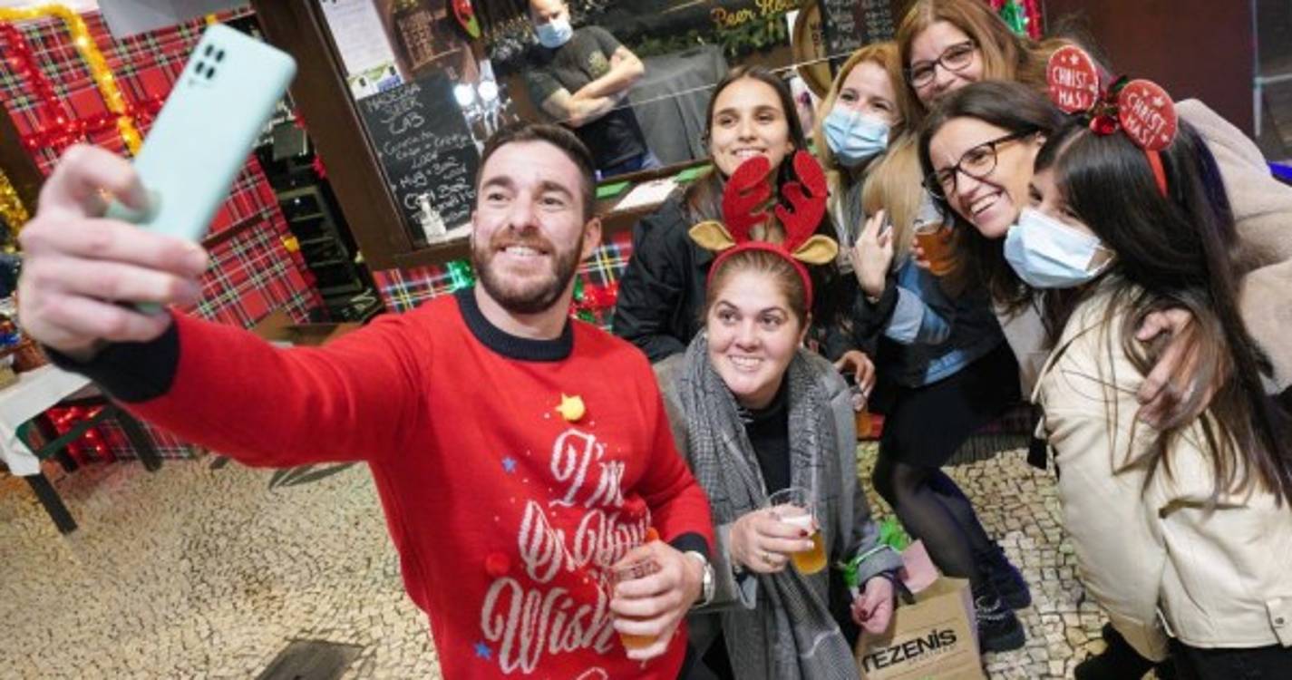 Veja o ambiente da Noite do Mercado e arredores