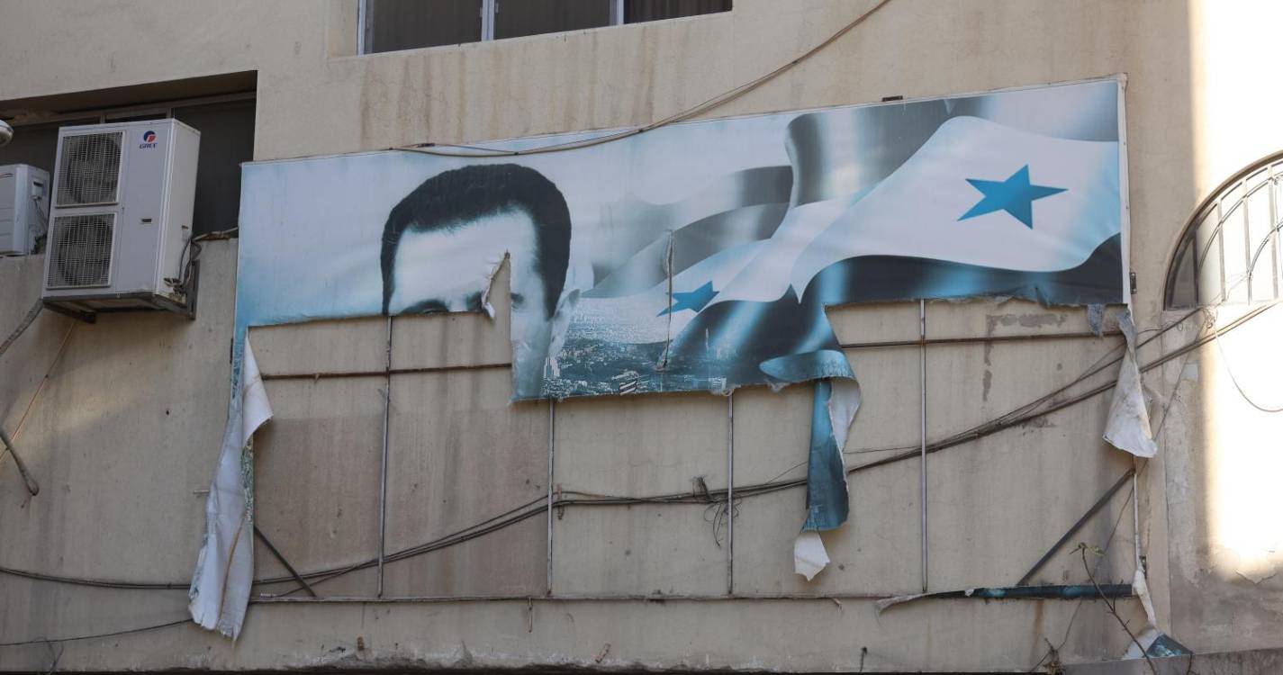 Síria: 910 mortos, dos quais 138 civis, desde o início da ofensiva rebelde