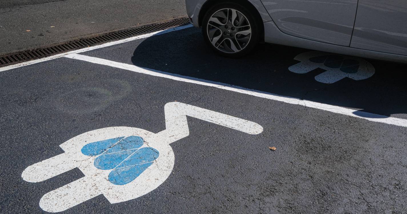 Engenheiros analisam estado atual e tendências futuras da mobilidade elétrica