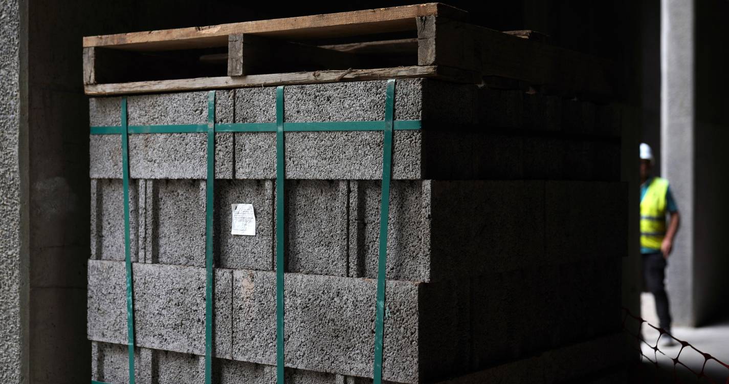 Vendas de cimento sobem mas não compensam quebras