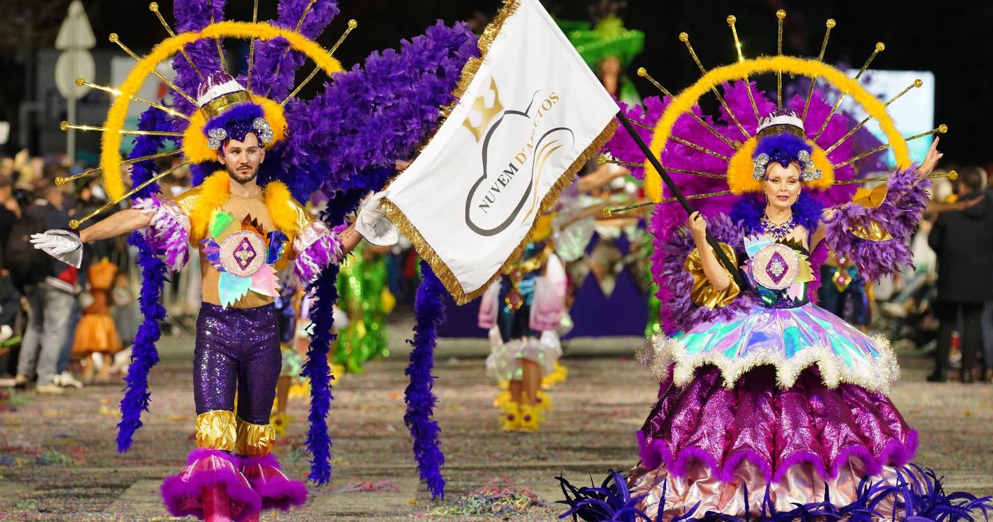 Veja como foi o Carnaval na Avenida cheia de cor e brilho