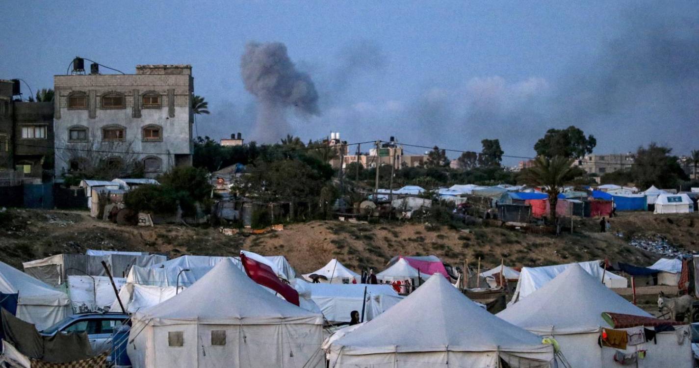 Médio Oriente: Hezbollah atinge base militar no norte de Israel