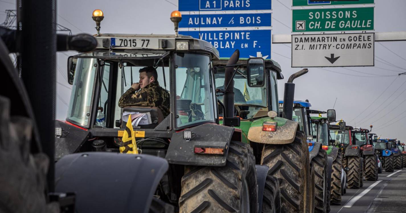 Governo francês promete aos agricultores novas medidas em 48 horas e renegociação europeia