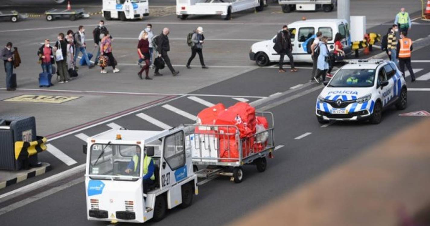 Segundo lote de vacinas chega amanhã ao Hospital Dr. Nélio Mendonça