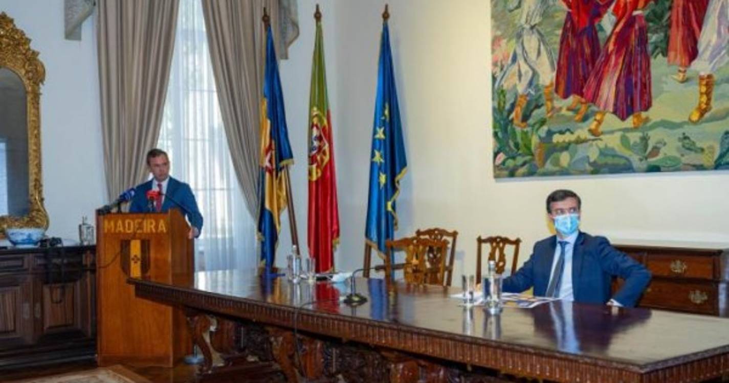 Governo lança programa de apoio às empresas com 22