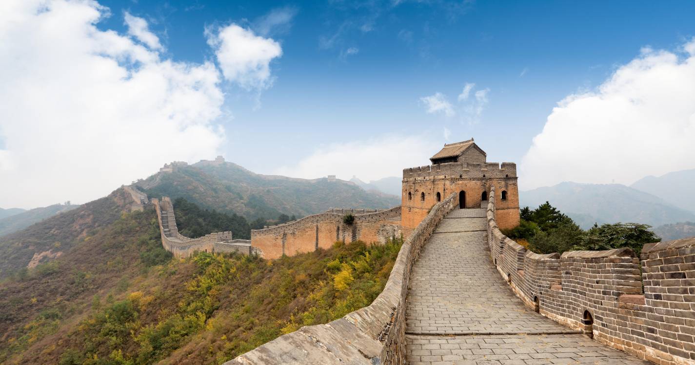 Três mortos e dois desaparecidos após deslizamento de terra no centro da China