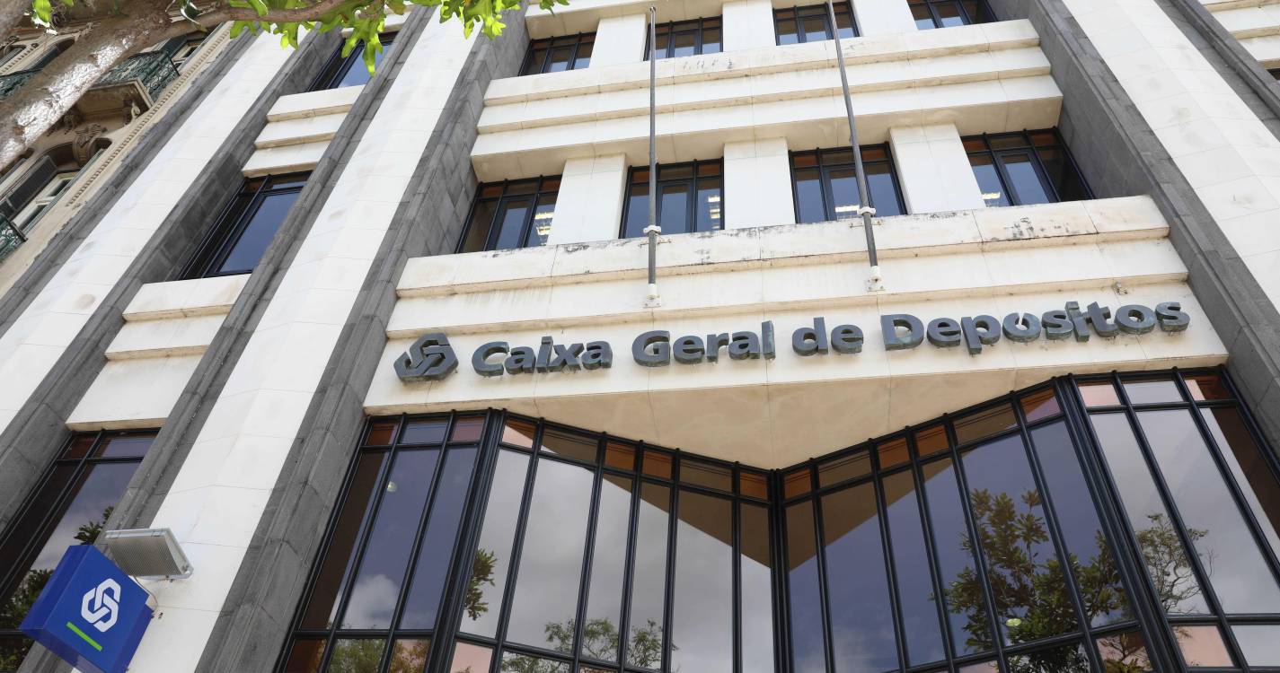 Como os vários encerramentos de agências bancárias na Madeira o têm afetado?