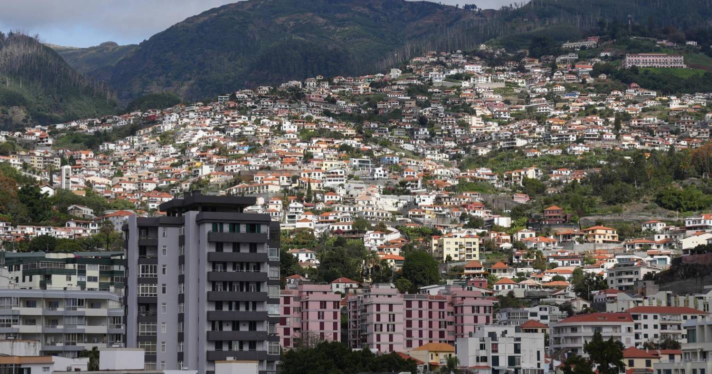 Economia regional acelera pelo terceiro mês consecutivo