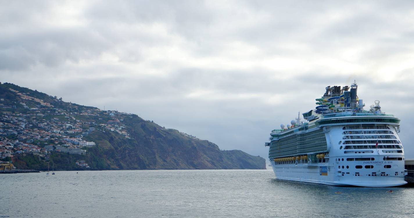 Independence of the Seas passa o dia no Funchal