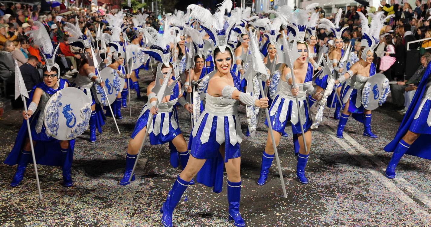 Veja como foi o Carnaval na Avenida cheia de cor e brilho