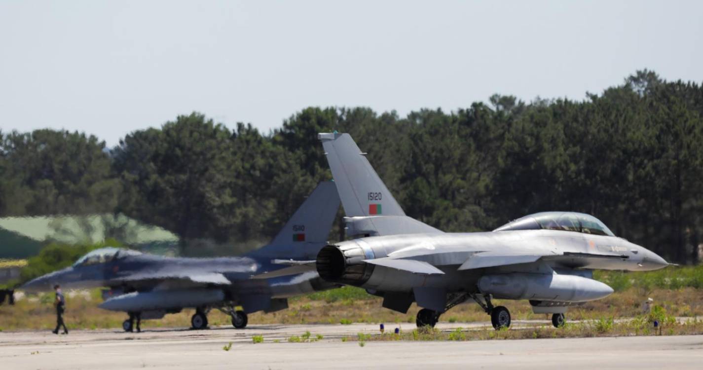 Força Aérea deseja feliz Natal “a partir dos céus”