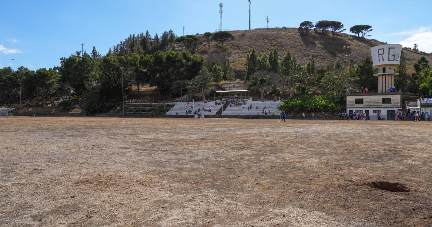 RG3 realiza demonstração noturna de ruídos