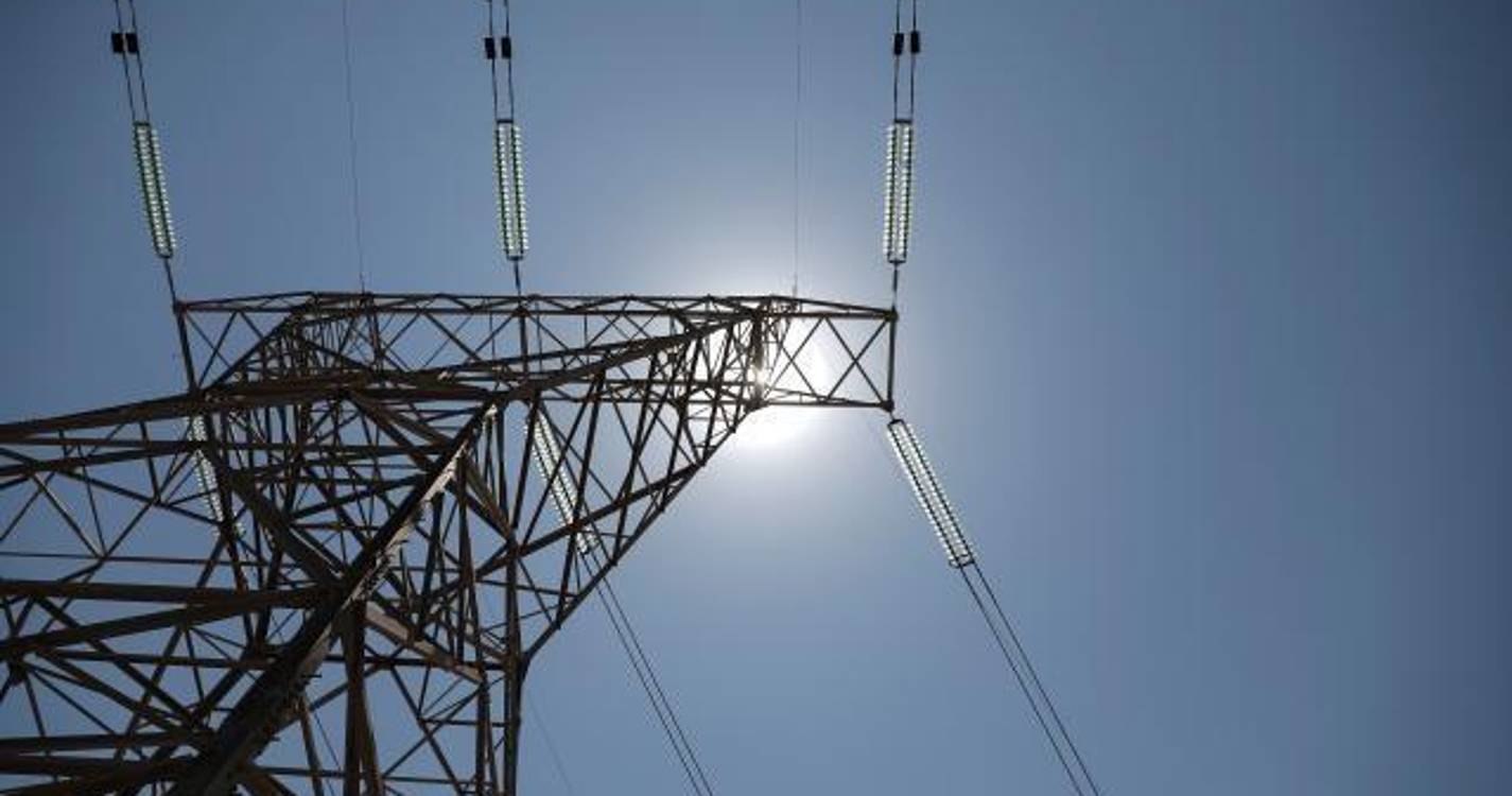 Ucrânia: UE envia geradores de energia após ataques russos a centrais